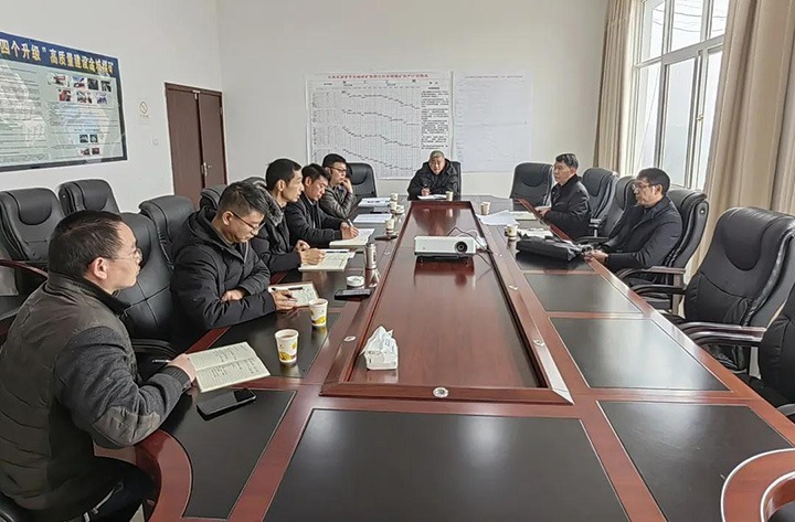 云煤（Ag亚洲集团）集团党委委员、副总司理缪和星一行到云南东源罗平东城煤矿有限公司督导调研