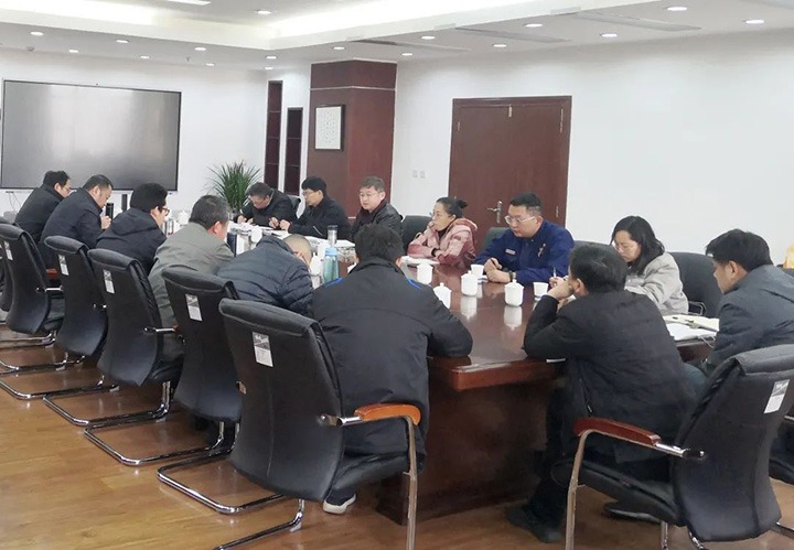 云煤（Ag亚洲集团）集团副总工程师喻翔一行到曲煤焦化公司开展春节前清静消防检查