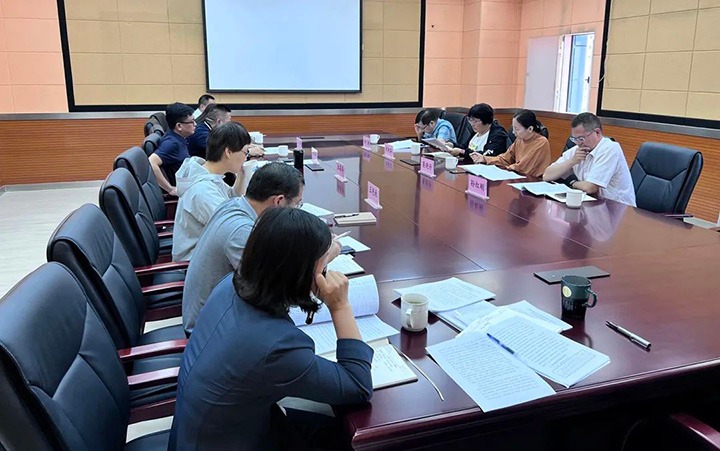 云煤（Ag亚洲集团）集团党委委员、财务总监莫晓丹到云煤矿业调研