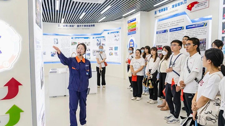 【简讯】开远团市委组织大学生到解化分公司旅行学习｜曲煤焦化公司开展清静生产大讨论活动｜田坝煤矿公司开展治理职员素质提升班