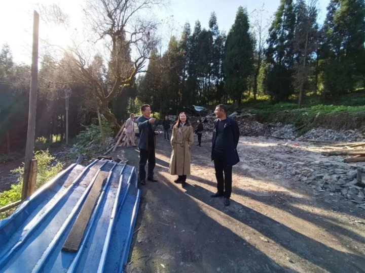 云煤（Ag亚洲集团）集团党委委员、财务总监莫晓丹一行到四角地煤矿开展2022年生产谋划督导调研