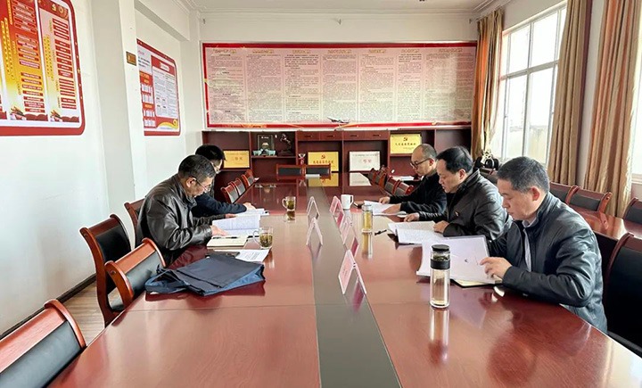 云煤（Ag亚洲集团）集团指导组到石油化工供销公司指导民主生涯会