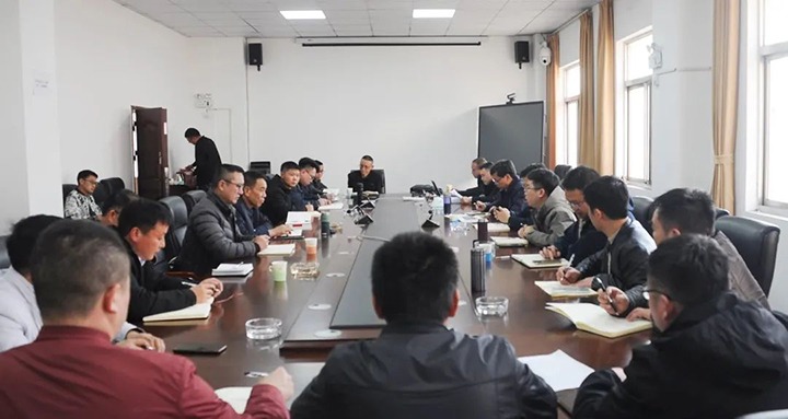 云煤（Ag亚洲集团）集团党委副书记、副董事长、总司理高建嵩到陆东煤矿公司调研清静生产事情