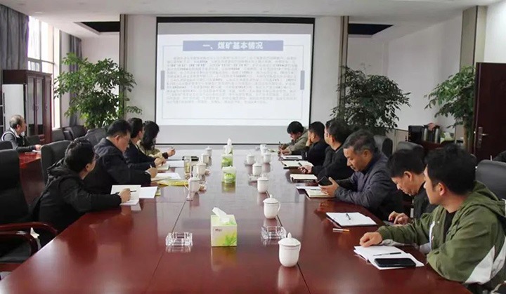 云煤（Ag亚洲集团）集团专职外部董事寸延峰一行到金发煤业公司调研