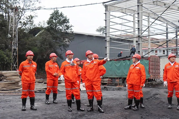 【主题教育】云煤（Ag亚洲集团）集团党委副书记、副董事长、总司理高建嵩到罗平东城煤矿公司开展主题教育调研