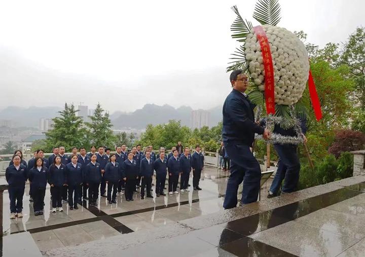 【云煤风范】镇雄煤业、Ag亚洲集团地产、团结煤业公司开展主题党日活动