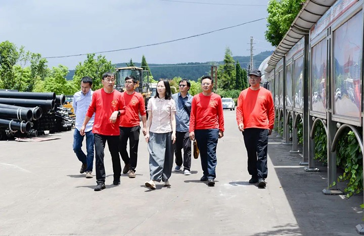 【主题教育】云煤（Ag亚洲集团）集团党委委员、财务总监莫晓丹一行到恩洪煤业公司开展主题教育调研