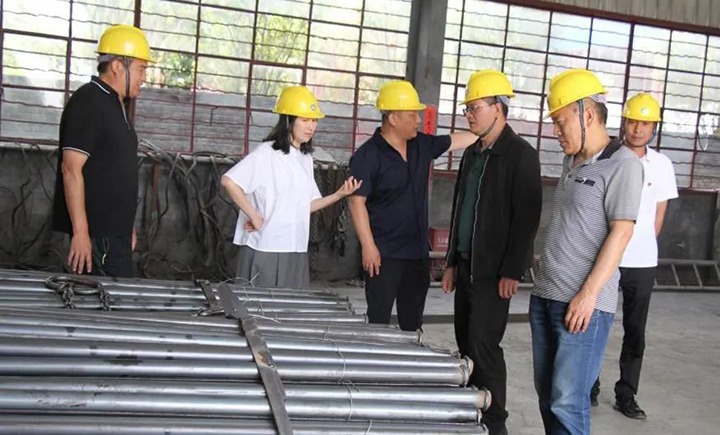 【主题教育】云煤（Ag亚洲集团）集团党委委员、财务总监莫晓丹一行到一平浪煤矿开展主题教育调研