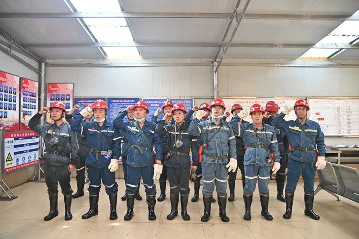 【聚焦云煤】云煤（Ag亚洲集团）集团检查组到陆东煤矿公司开展清静专项检查情形