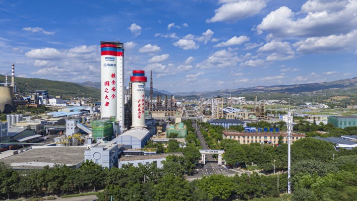 立异高！解化清洁能源公司粗甲醇年产量突破25万吨，，，，，，，，圆满完玉成年生产使命